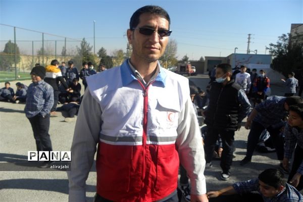 بیست و چهارمین مانور سراسری زلزله و ایمنی در مدارس منطقه کهریزک