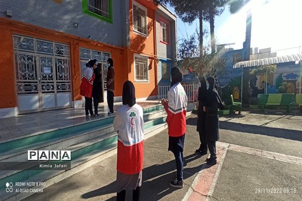 بیست و چهارمین مانور سراسری زلزله و ایمنی در مدارس دخترانه کاشمر