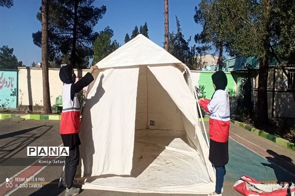 بیست و چهارمین مانور سراسری زلزله و ایمنی در مدارس دخترانه کاشمر