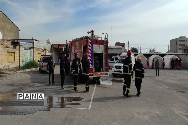 بیست و چهارمین مانور سراسری زلزله و ایمنی مدارس در دبیرستان شهید فرهادی امیدیه