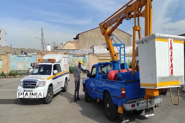 بیست و چهارمین مانور سراسری زلزله و ایمنی مدارس در دبیرستان شهید فرهادی امیدیه