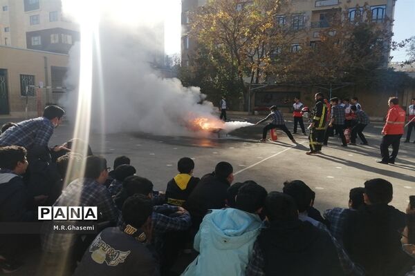 بیست و چهارمین مانور سراسری زلزله و ایمنی مدارس در ناحیه چهار آموزش و پرورش قم