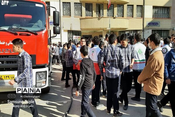 بیست و چهارمین مانور سراسری زلزله و ایمنی مدارس در ناحیه چهار آموزش و پرورش قم
