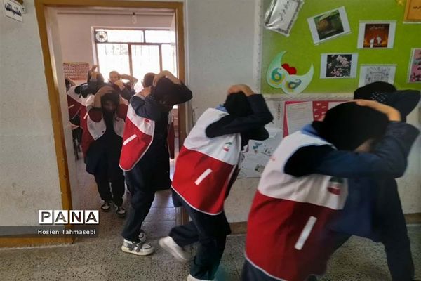 بیست و چهارمین مانور سراسری زلزله و ایمنی مدارس در آباده