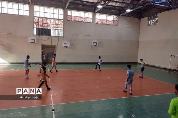 مسابقات فوتبال درون‌مدرسه‌ای در مدارس پسرانه رودهن