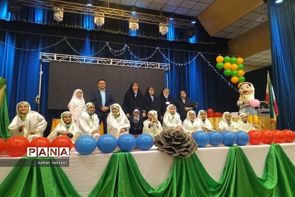 جشن ریحانه ویژه دانش‌آموزان ناحیه 3 شیراز