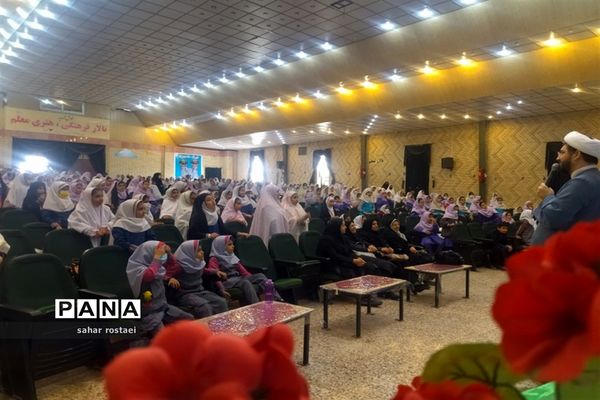 جشن ریحانه ویژه دانش‌آموزان ناحیه 3 شیراز