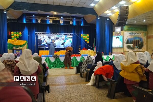 جشن ریحانه ویژه دانش‌آموزان ناحیه 3 شیراز