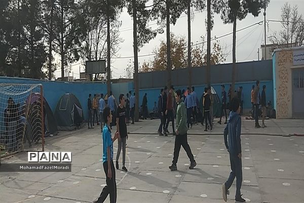 برگزاری اردوی درون مدرسه‌ای دبیرستان رئیس‌زاده خلیل‌آباد
