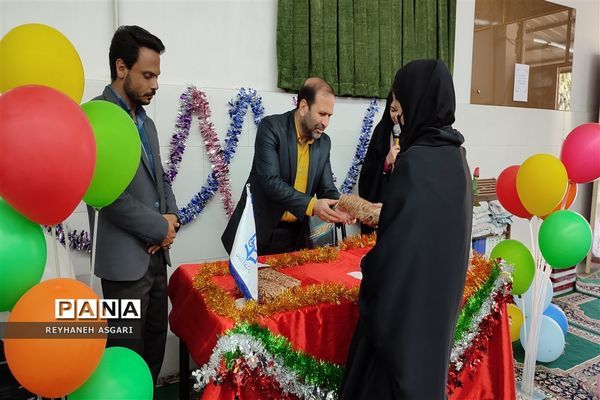 برگزاری مراسم جشن ولادت حضرت زینب (س) در دانشگاه فرهنگیان پردیس زینبیه استان تهران