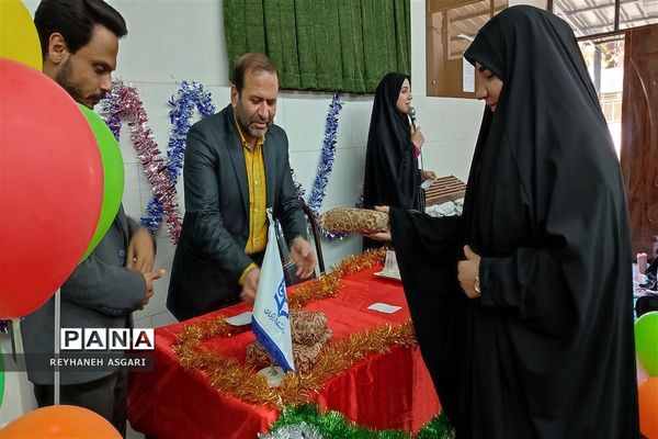 برگزاری مراسم جشن ولادت حضرت زینب (س) در دانشگاه فرهنگیان پردیس زینبیه استان تهران