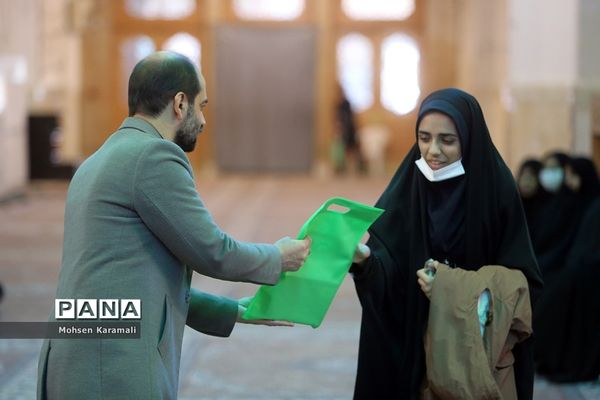 همایش دختران زینبی در حرم حضرت معصومه(س)-1