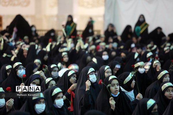 همایش دختران زینبی در حرم حضرت معصومه(س)-1