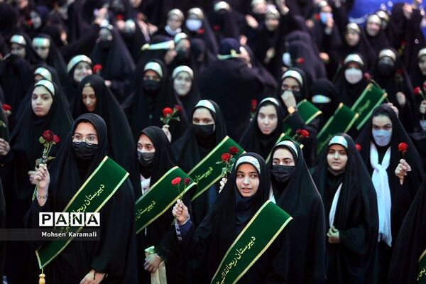 همایش دختران زینبی در حرم حضرت معصومه(س)-1