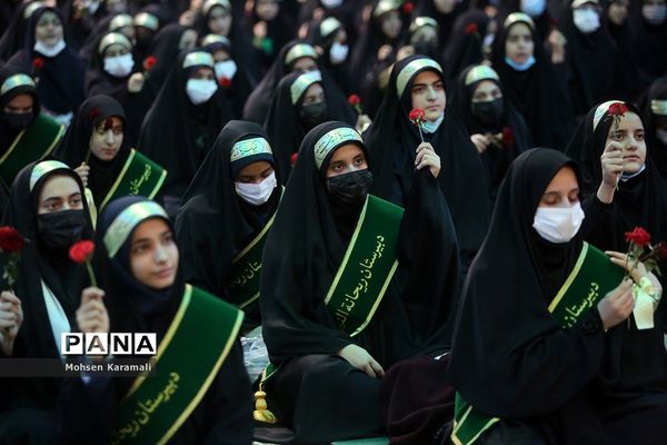 همایش دختران زینبی در حرم حضرت معصومه(س)-1