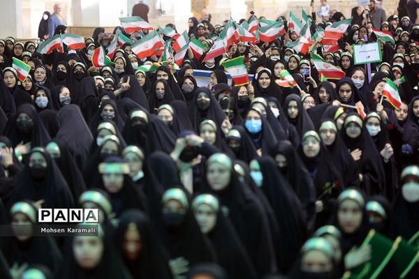 همایش دختران زینبی در حرم حضرت معصومه(س)-1