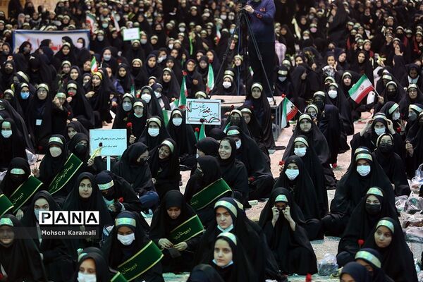 همایش دختران زینبی در حرم حضرت معصومه(س)-1