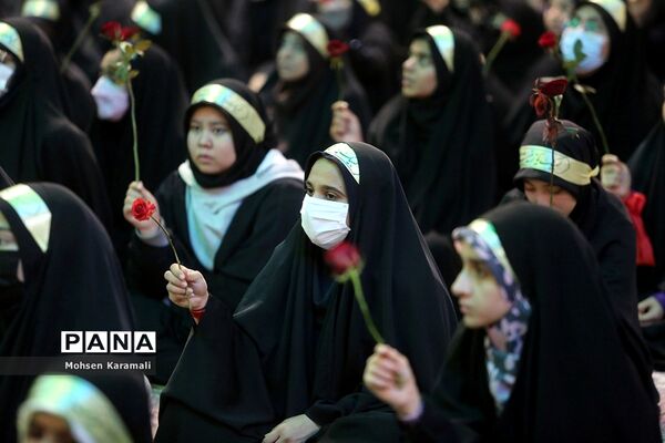 همایش دختران زینبی در حرم حضرت معصومه(س)-1