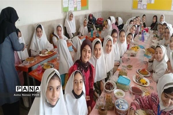 جشنواره غذای سالم درآموزشگاه الله‌اکبر اسلامشهر