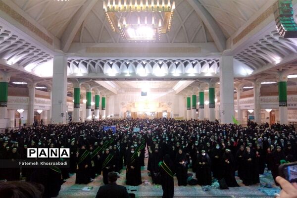 همایش دختران زینبی در حرم حضرت معصومه(س)