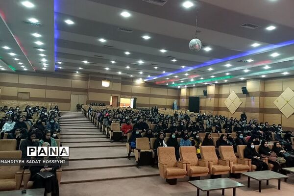 برگزاری کارگاه آموزشی مهارت‌ ارتباط مؤثر مادر و دختر در فشافویه