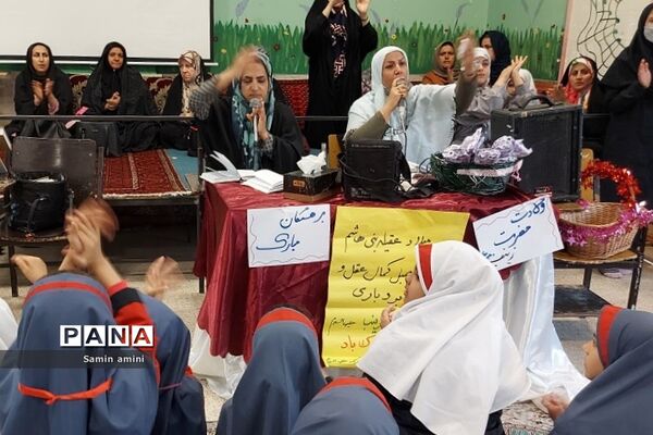 جشن میلاد حضرت زینب(س) در دبستان حضرت زینب(س) رودهن