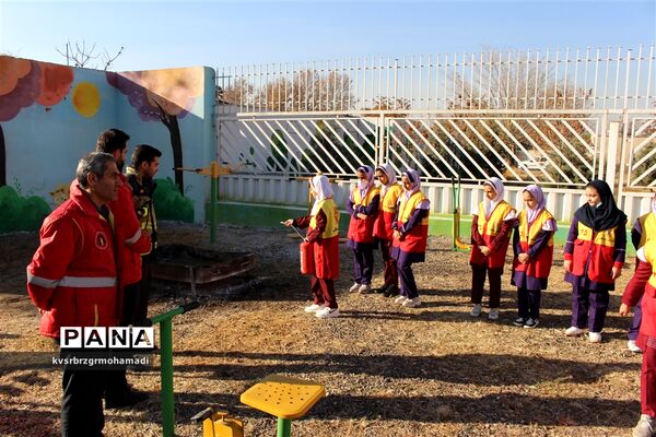 بیست و چهارمین مانور سراسری زلزله و ایمنی مدارس به منظور آماده‌سازی دانش‌آموزان