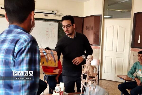 نشست زیست‌‌شناسی در مرکز استعدادهای درخشان شهید بهشتی