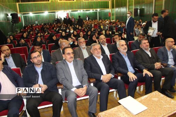 نشست صمیمی وزیر آموزش و پرورش با فرهنگیان استان یزد