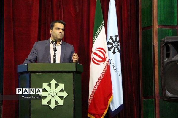 نشست صمیمی وزیر آموزش و پرورش با فرهنگیان استان یزد