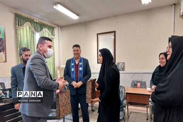 تقدیر از کارشناسان سلامت ناحیه هفت مشهد در روز پرستار