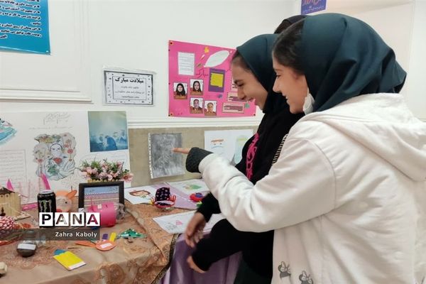 نمایشگاه هنرهای دستی با استفاده از مواد بازیافتی