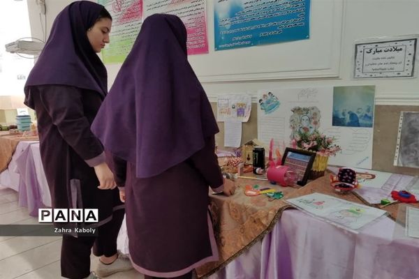 نمایشگاه هنرهای دستی با استفاده از مواد بازیافتی