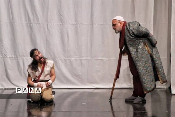 نمایش «پهلوان قلیچ حائز رتبه‌های برتر در جشنواره تئاتر استان تهران