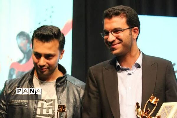 نمایش «پهلوان قلیچ حائز رتبه‌های برتر در جشنواره تئاتر استان تهران
