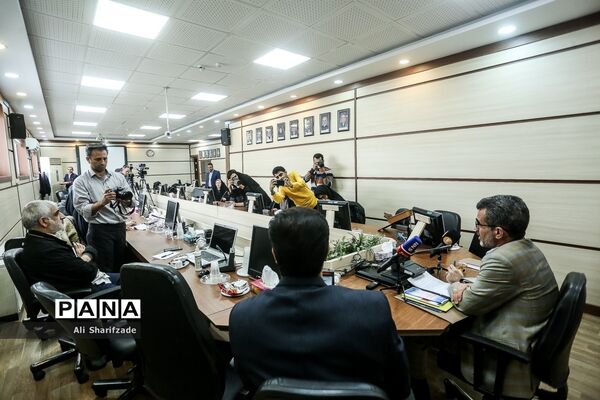 نشست خبری رئیس ستاد بزرگداشت مراسم هفته پژوهش در وزارت آموزش و پرورش