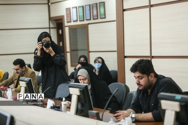 نشست خبری رئیس ستاد بزرگداشت مراسم هفته پژوهش در وزارت آموزش و پرورش