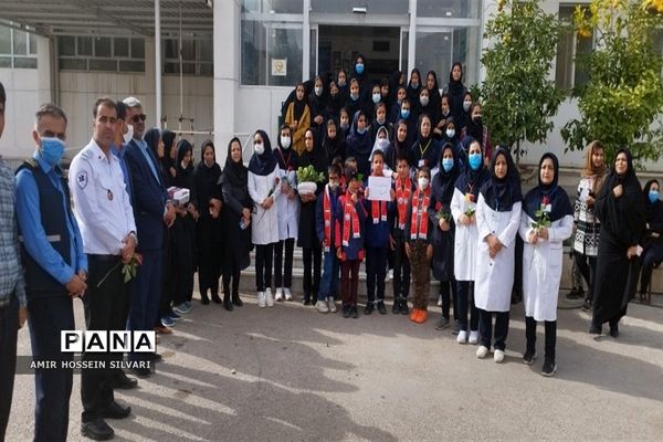 حضور فرهنگیان جهرم در مراکز درمانی و تقدیر از تلاش پرستاران