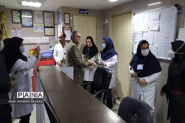 حضور فرهنگیان جهرم در مراکز درمانی و تقدیر از تلاش پرستاران