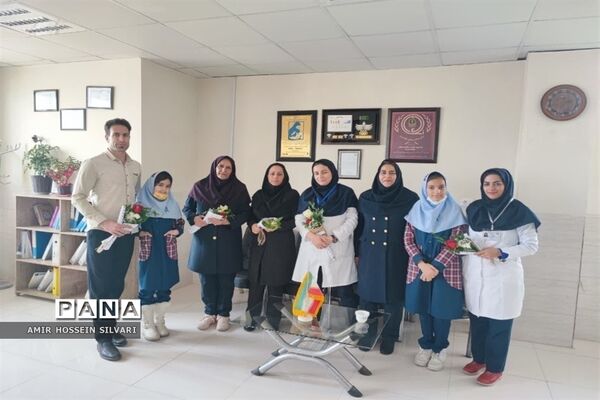 حضور فرهنگیان جهرم در مراکز درمانی و تقدیر از تلاش پرستاران