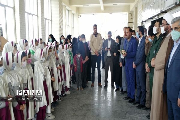 حضور فرهنگیان جهرم در مراکز درمانی و تقدیر از تلاش پرستاران