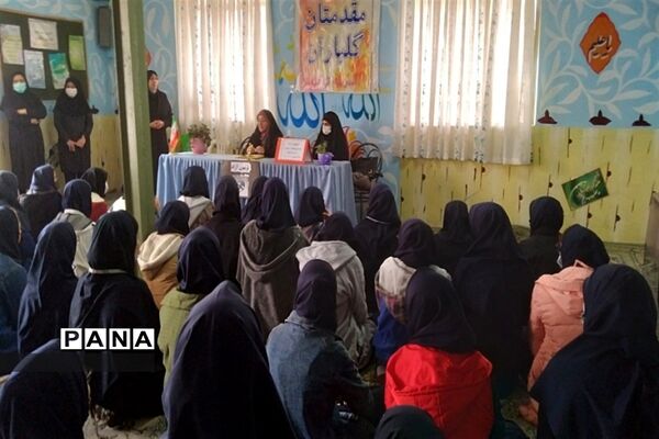 توسعه فعالیت‌های گفت‌وگو محور در سطح مدارس استان البرز
