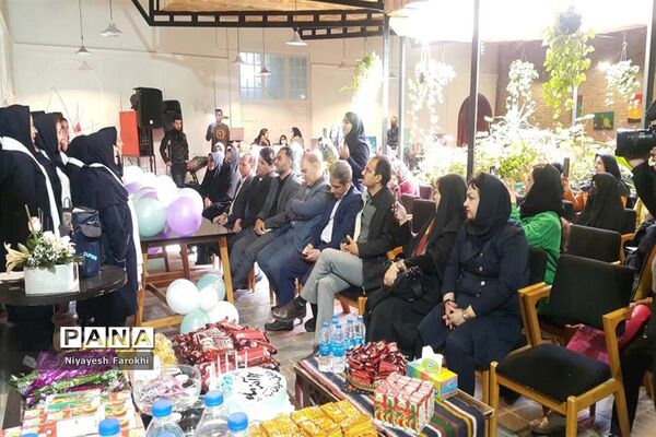 افتتاح نمایشگاه هنری معلولان در آباده