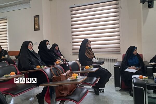 برگزاری کارگاه توانمندسازی معاونان پرورشی و آموزشی در آموزش و پرورش رودهن