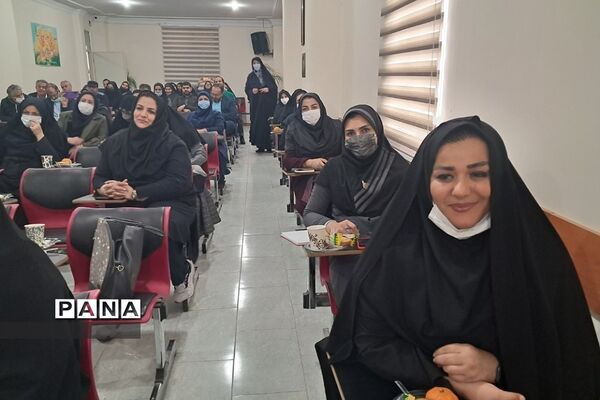 برگزاری کارگاه توانمندسازی معاونان پرورشی و آموزشی در آموزش و پرورش رودهن