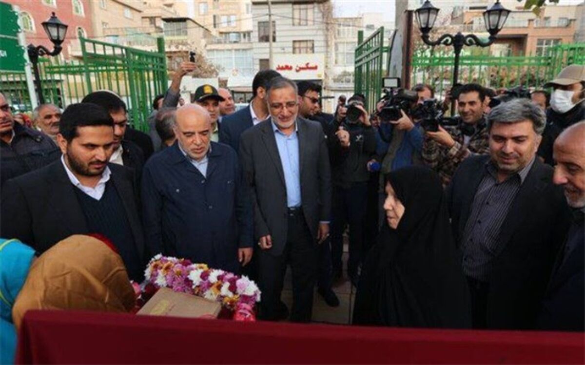 بوستان تخصصی مادر و کودک باغ نظر در منطقه ۱۰ افتتاح شد