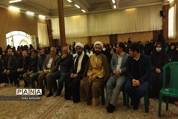 مراسم تجلیل از برگزیدگان قرآنی(دختران) ناحیه 7 مشهد مقدس در دبستان مشکات