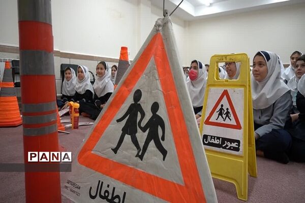 طرح آگاه‌سازی مدارس در محورهای حقوق شهروندی  و آموزش فرهنگ ترافیک در زنجان