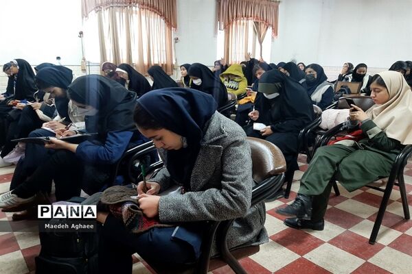 کارگاه آموزشی خبرنگاری  ویژه دانش‌آموزان دختر ناحیه 6 مشهد