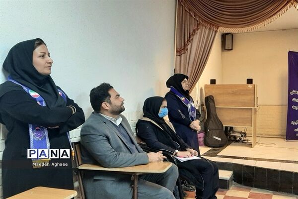 کارگاه آموزشی خبرنگاری  ویژه دانش‌آموزان دختر ناحیه 6 مشهد